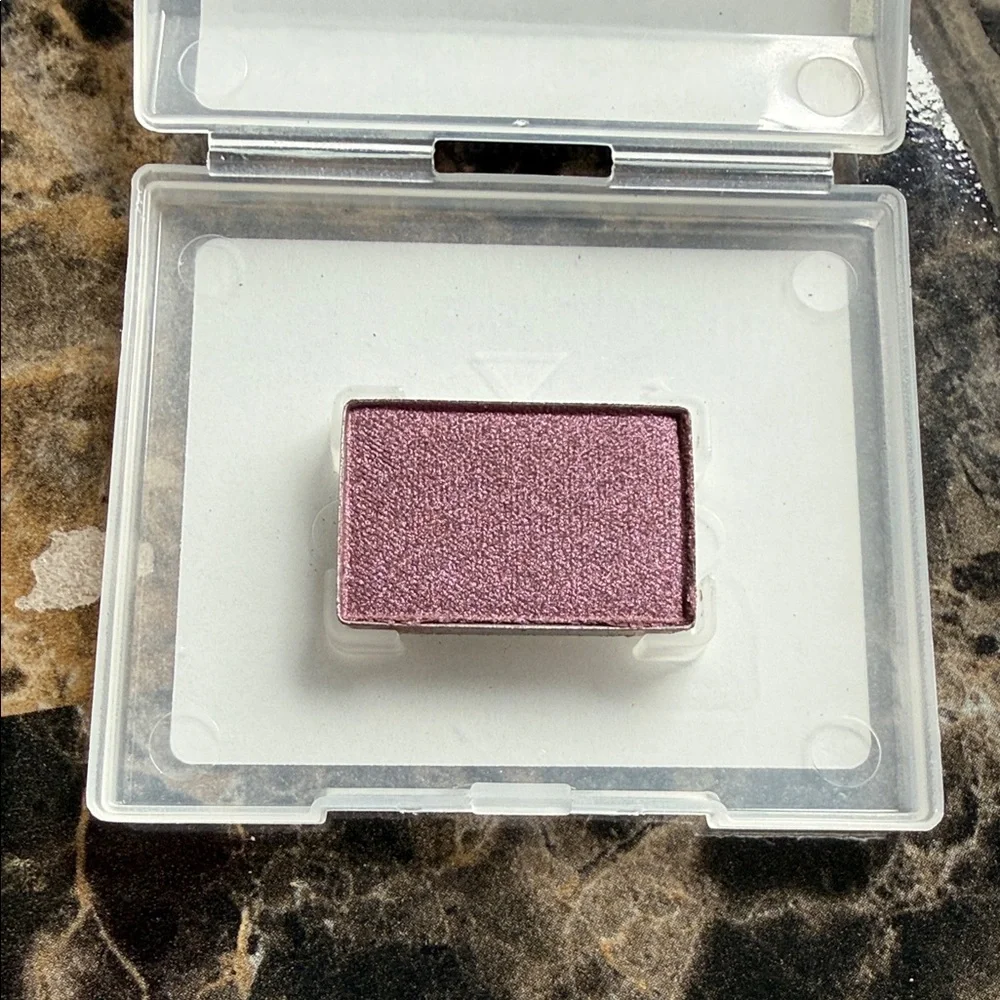 Mary Kay  Eyeshadow in Frozen Iris and Starry Night: Set of 2